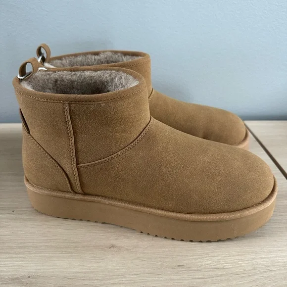 NWT! American Eagle Outfitters Tan Suede-Look Booties, Size 10! - Picture 3 of 8